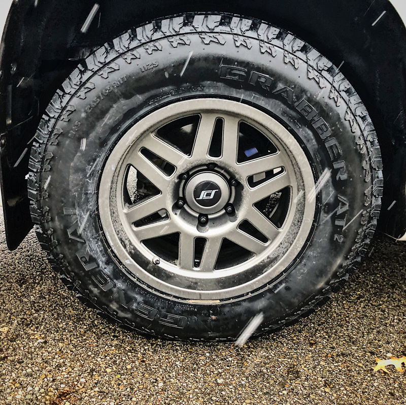 265/65/17